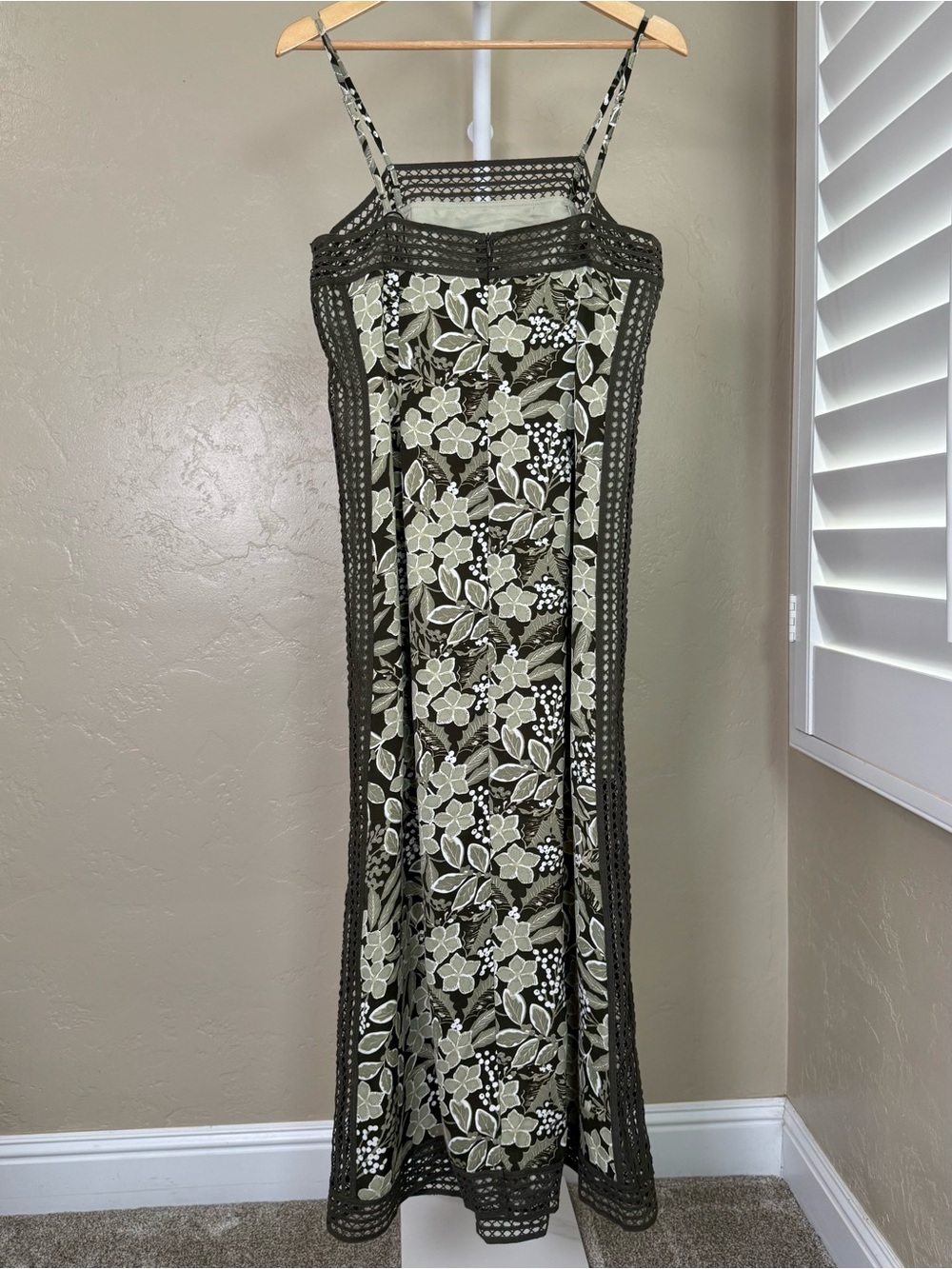 Commense Floral Crochet Trim Slip Midi Maxi Dress Large NWT Army Sage Green - Picture 9 of 13